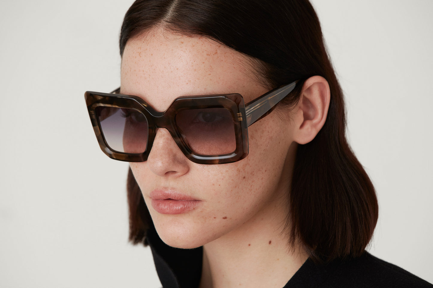 LEANDRA: Cuadrada Acetato Marrón sunglasses by GIGI STUDIOS 3348