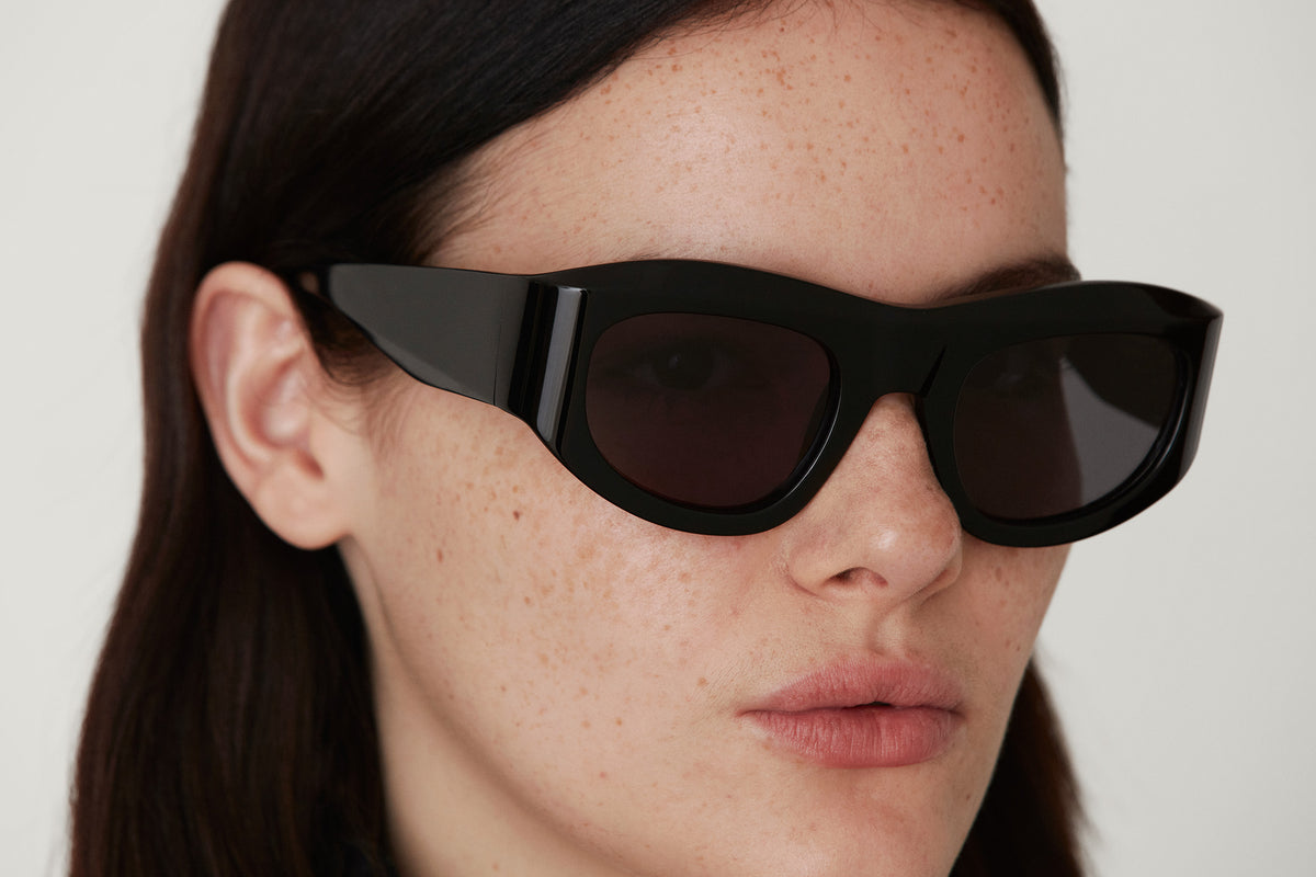 GALILEA: Cat Eye Acetato Noir sunglasses by GIGI STUDIOS 3530