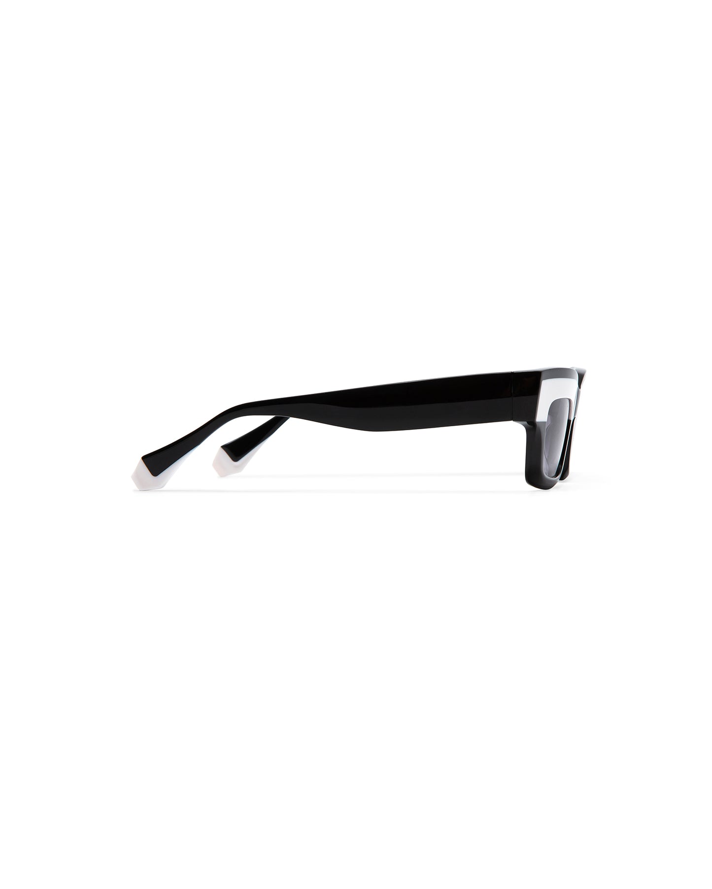 CONTRAST: Cuadrada Acetato Noir sunglasses by GIGI STUDIOS 5798