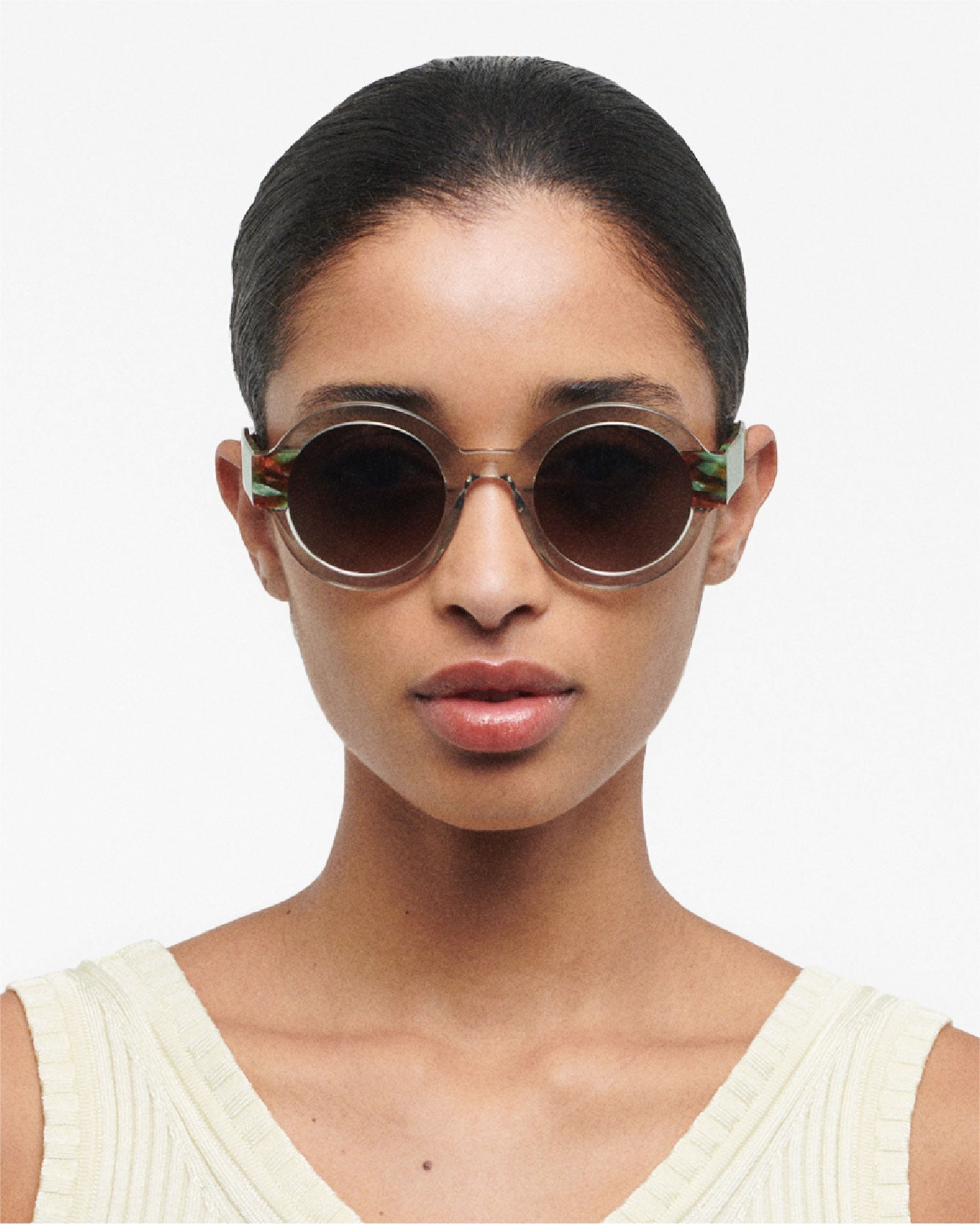 LAURA: Redondas Acetato Transparente sunglasses by GIGI STUDIOS 69