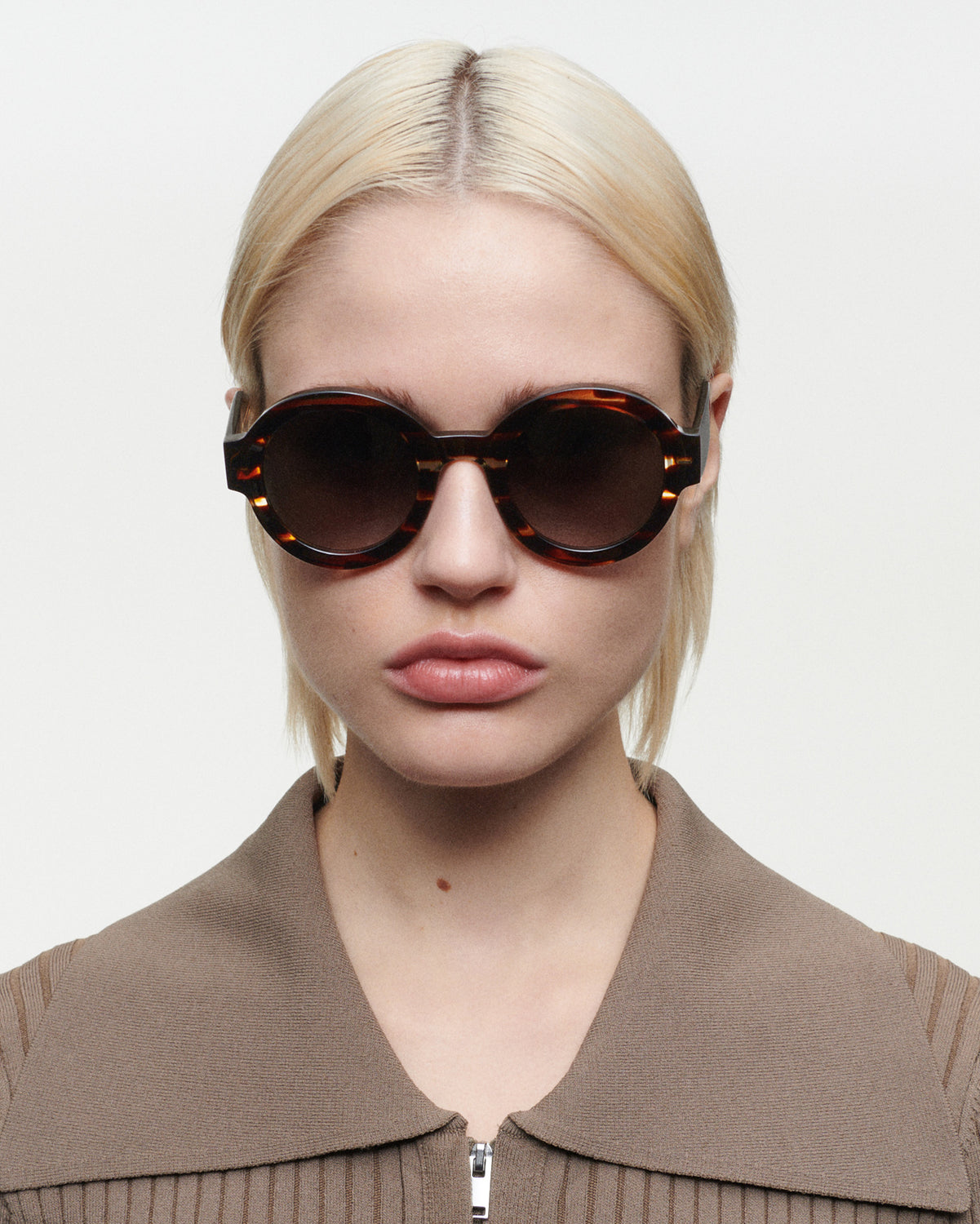 LAURA: Redondas Acetato Havana sunglasses by GIGI STUDIOS 1671