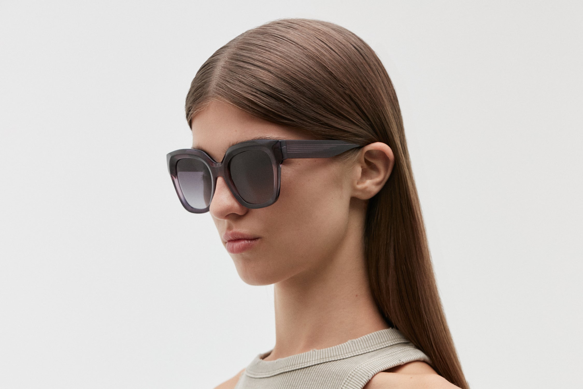LOUISE: Cuadrada Acetato Rojo sunglasses by GIGI STUDIOS 1736