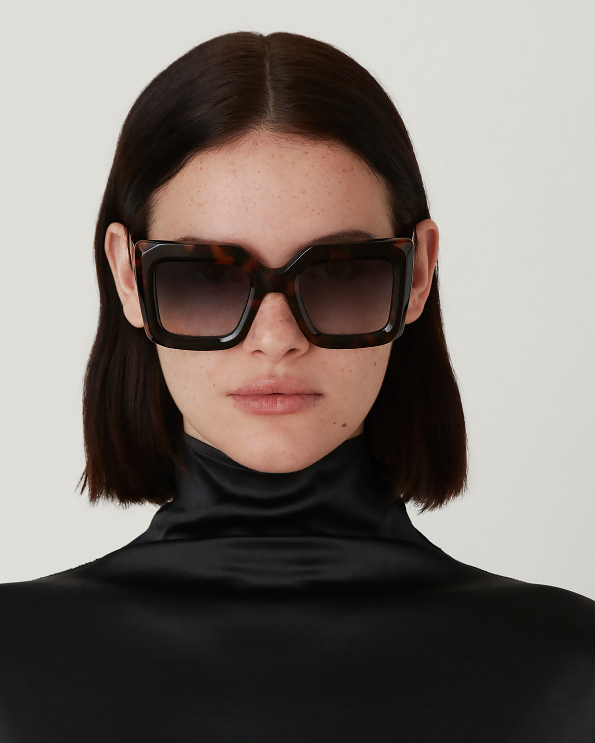 LEANDRA: Cuadrada Acetato Havana sunglasses by GIGI STUDIOS 3342