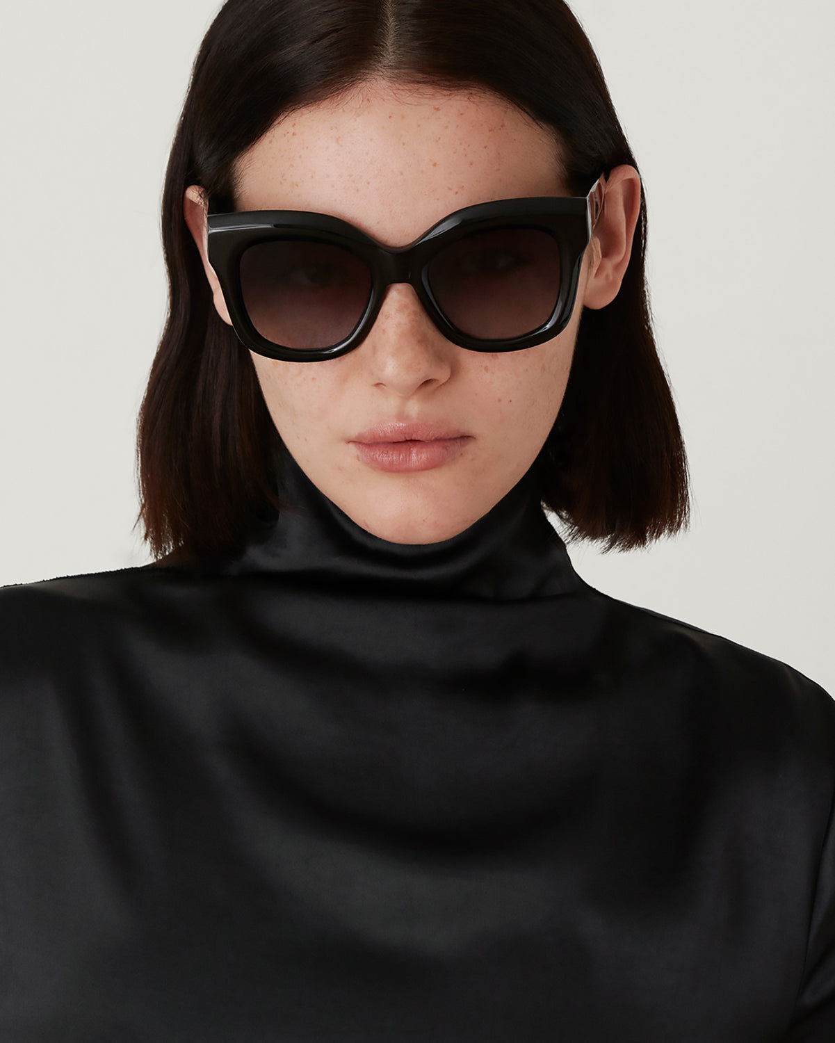 GILDA: Cuadrada Acetato Noir sunglasses by GIGI STUDIOS 4487