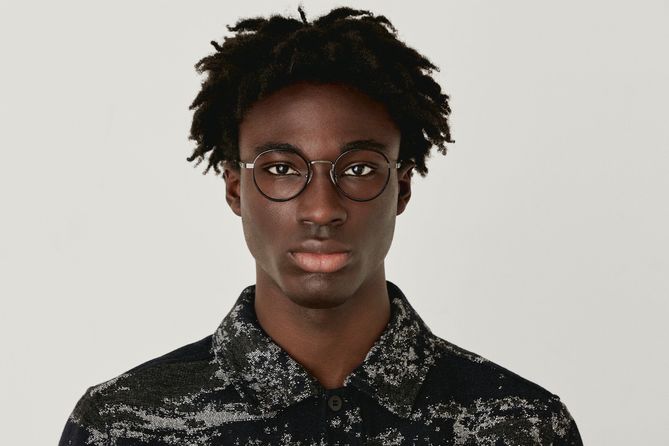 MENDEL: Redondas Titanio-Acetato Noir optical glasses by GIGI STUDIOS 4605
