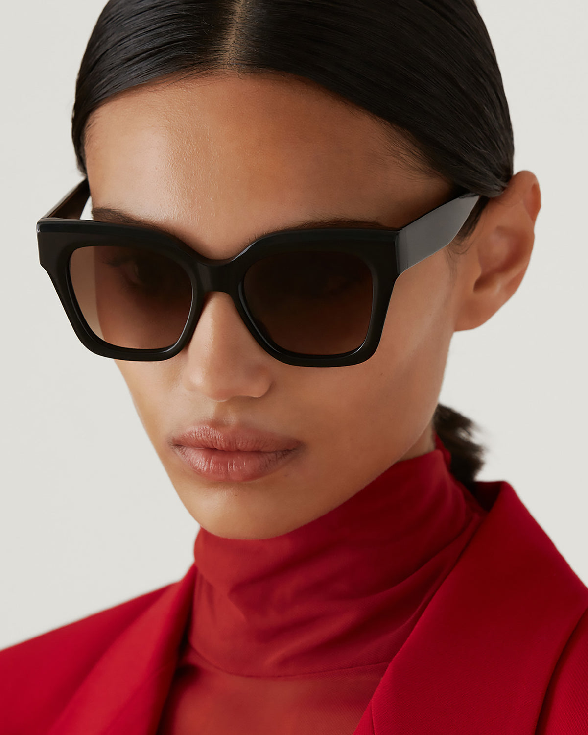 ALTEA: Cuadrada Acetato Noir sunglasses by GIGI STUDIOS 4680