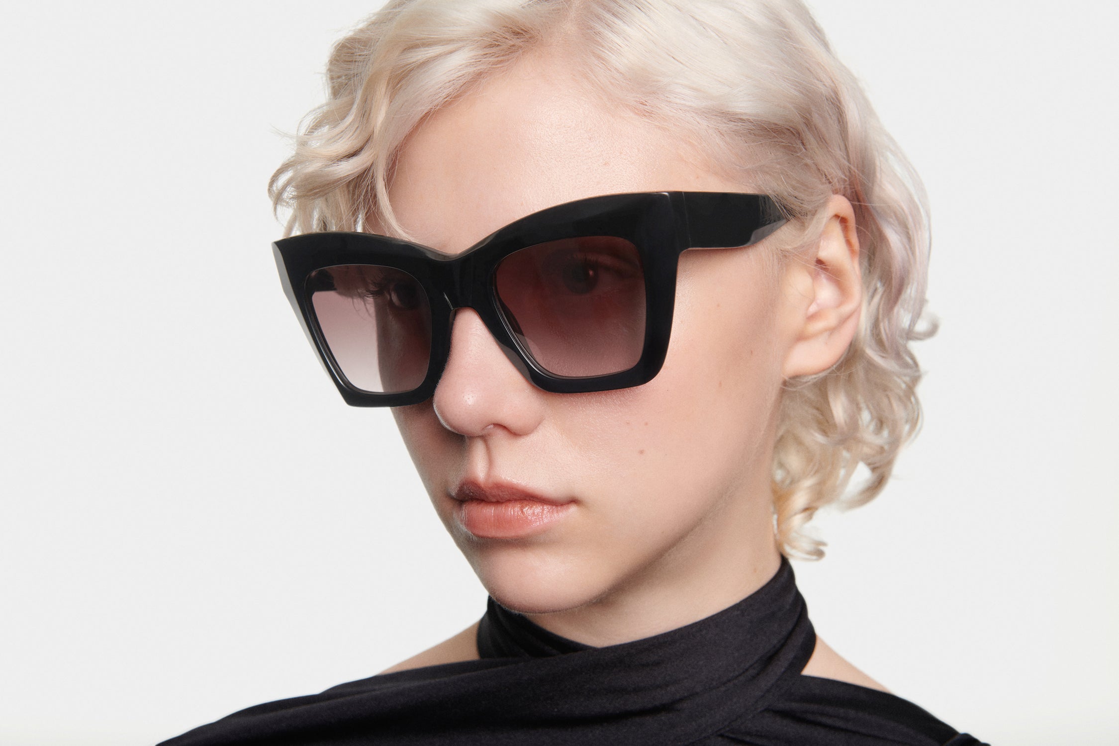 GIOIA: Cat Eye Acetato Noir sunglasses by GIGI STUDIOS 4873
