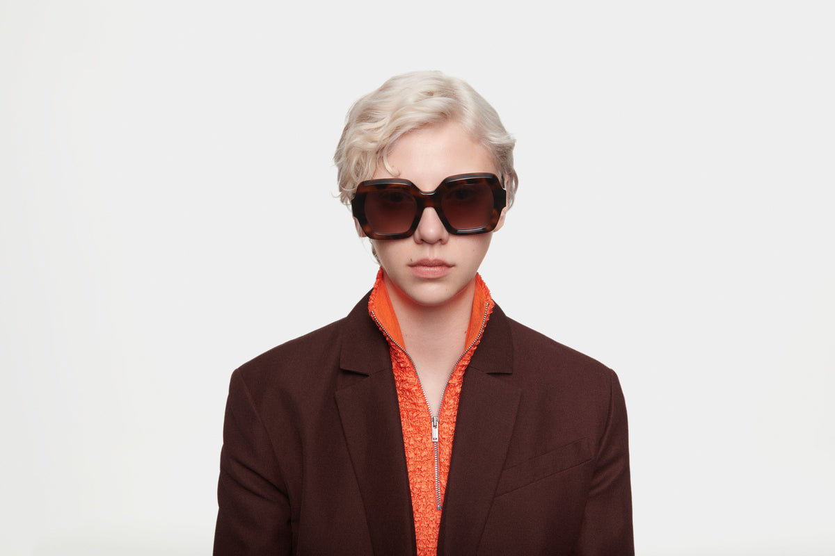 SIMONETTA: Geométricas Acetato Havana sunglasses by GIGI STUDIOS 4889