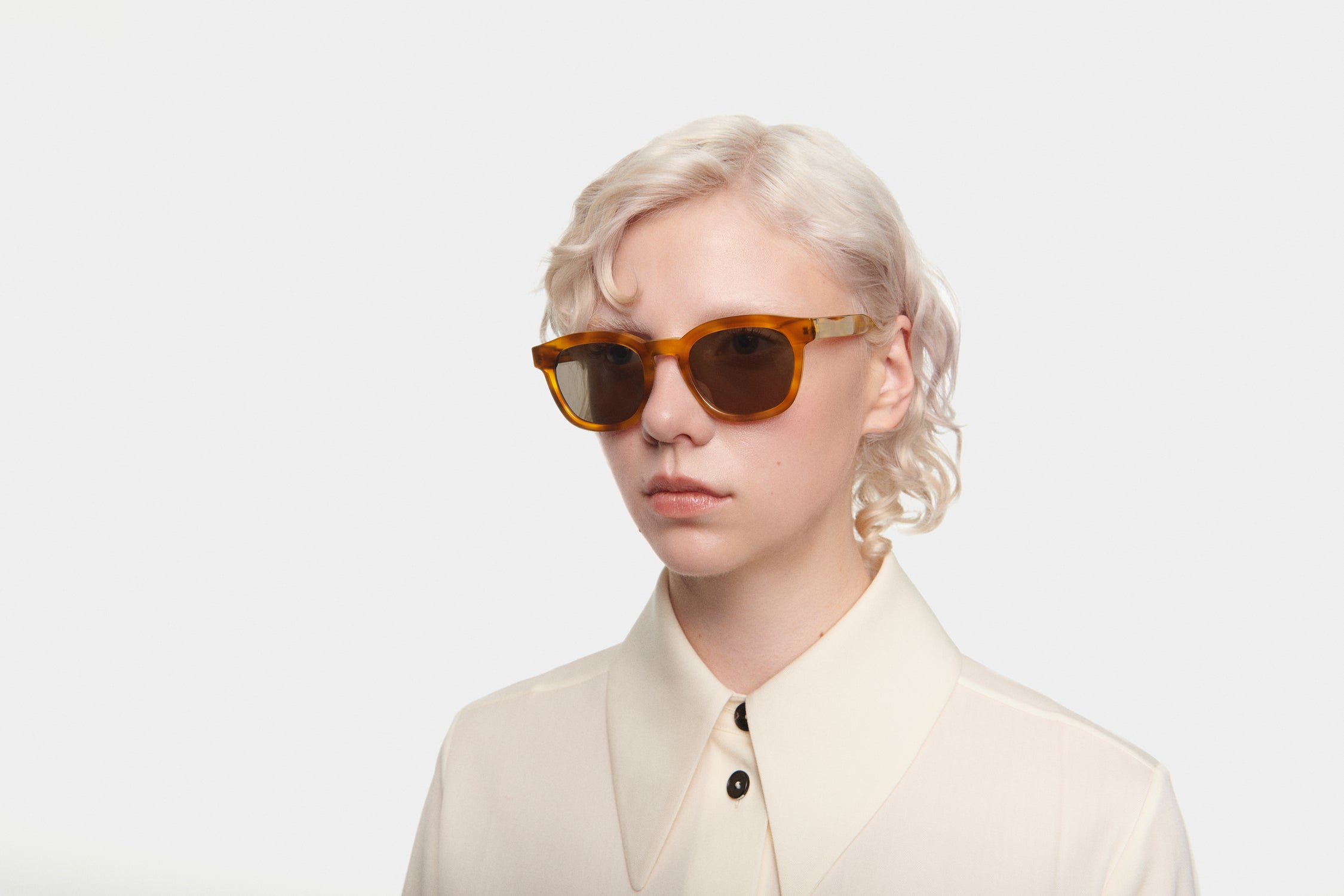 SEOUL: Cuadrada Acetato Marrón sunglasses by GIGI STUDIOS 4967