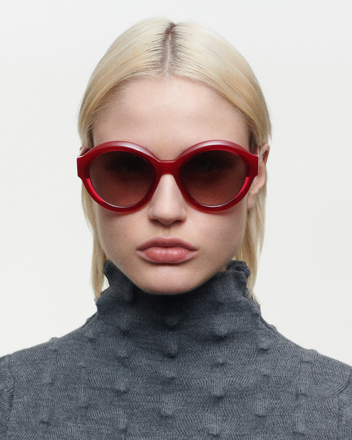 GLOW: Redondas Acetato Rojo sunglasses by GIGI STUDIOS 5097