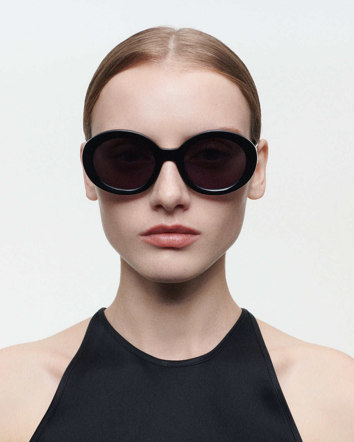 PAOLA: Redondas Acetato Noir sunglasses by GIGI STUDIOS 5881
