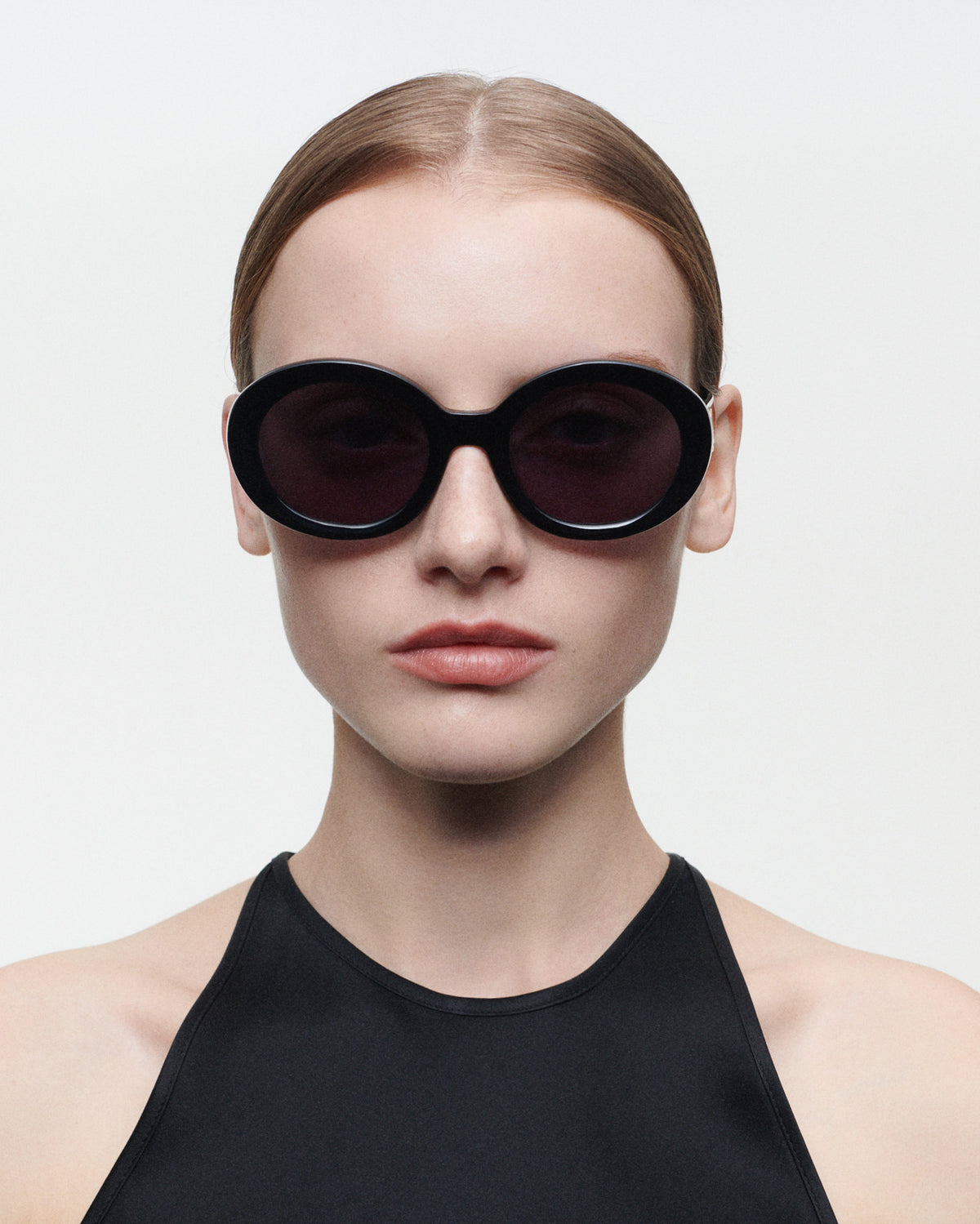 PAOLA: Redondas Acetato Noir sunglasses by GIGI STUDIOS 5881