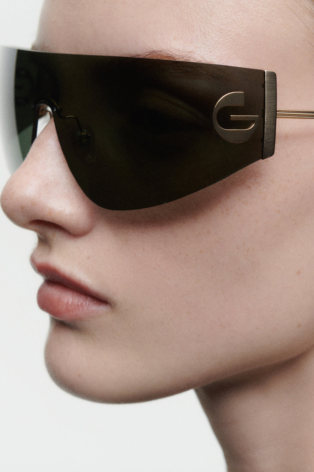 6884_3_GIGI_3