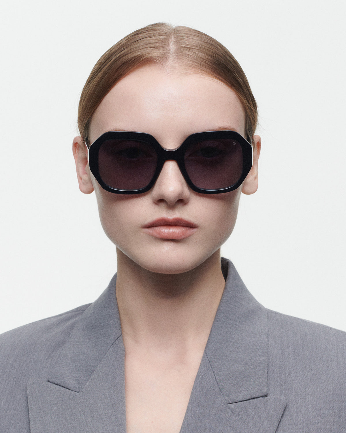 VITTORIA: Cuadrada Acetato Noir sunglasses by GIGI STUDIOS 6020