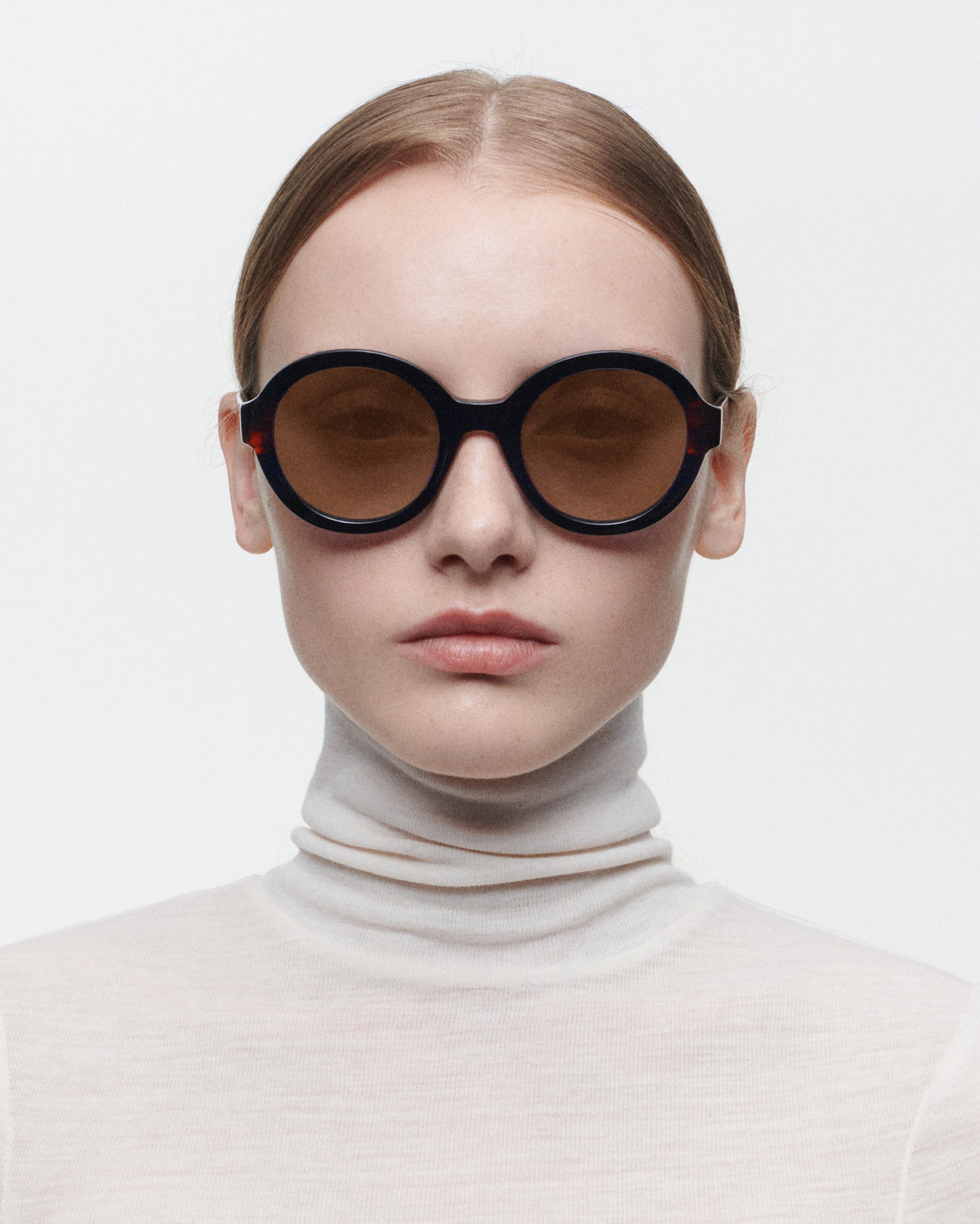 ELISA: Redondas Acetato Noir sunglasses by GIGI STUDIOS 6042