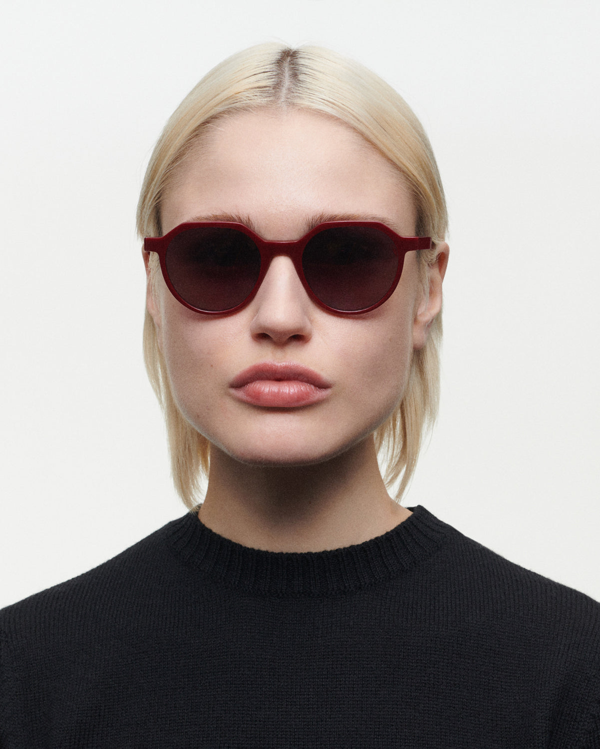 SIENA: Redondas Acetato Rojo sunglasses by GIGI STUDIOS 6240