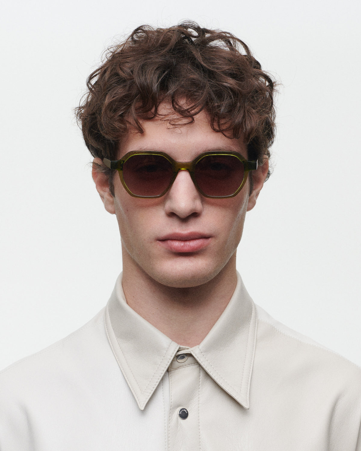 NARAI: Cuadrada Acetato Verde sunglasses by GIGI STUDIOS 6304