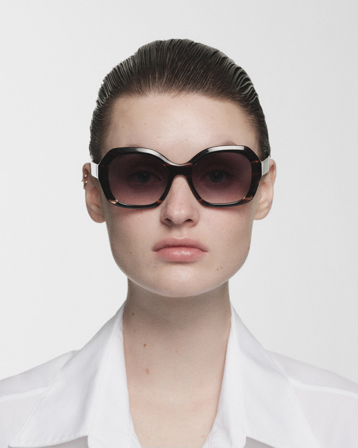 ZENAIDA: Geométricas Acetato Havana sunglasses by GIGI STUDIOS 853