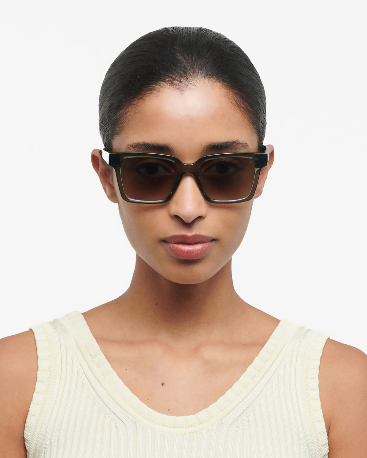 GISELLE: Cuadrada Acetato Verde sunglasses by GIGI STUDIOS 1035