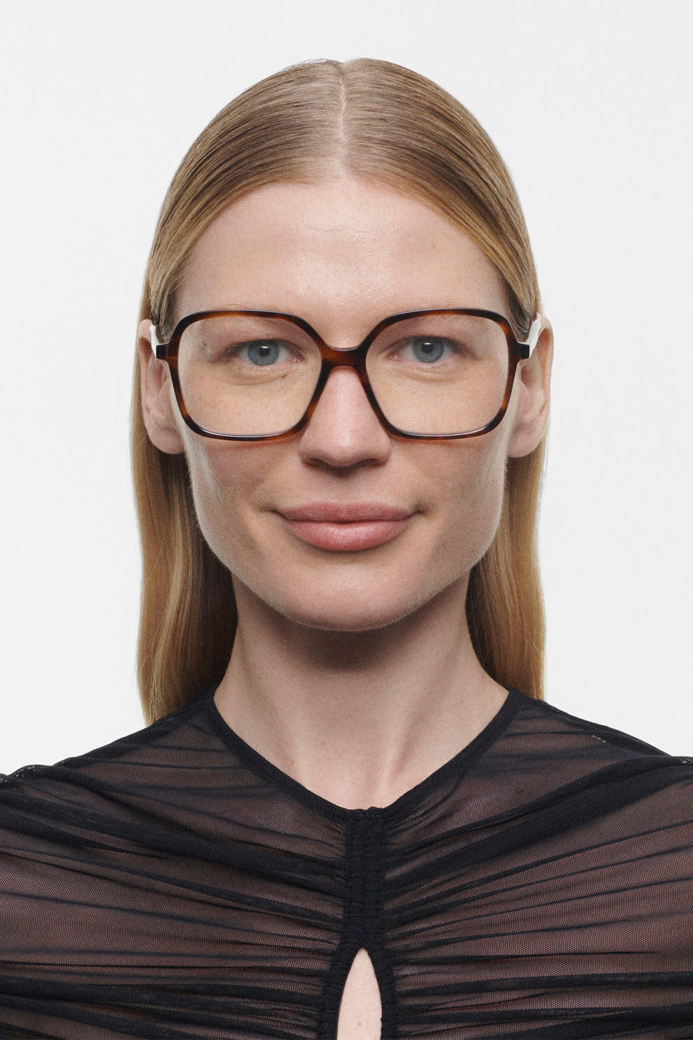 6996_2_AYLA_1