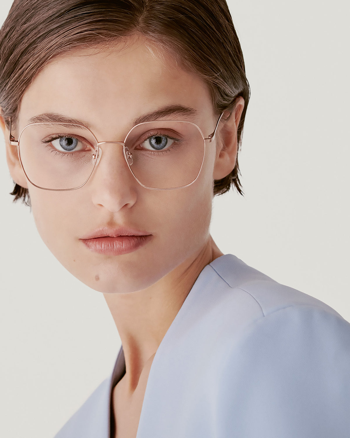 AVERY: Cuadrada Titanio Rosa optical glasses by GIGI STUDIOS 1439