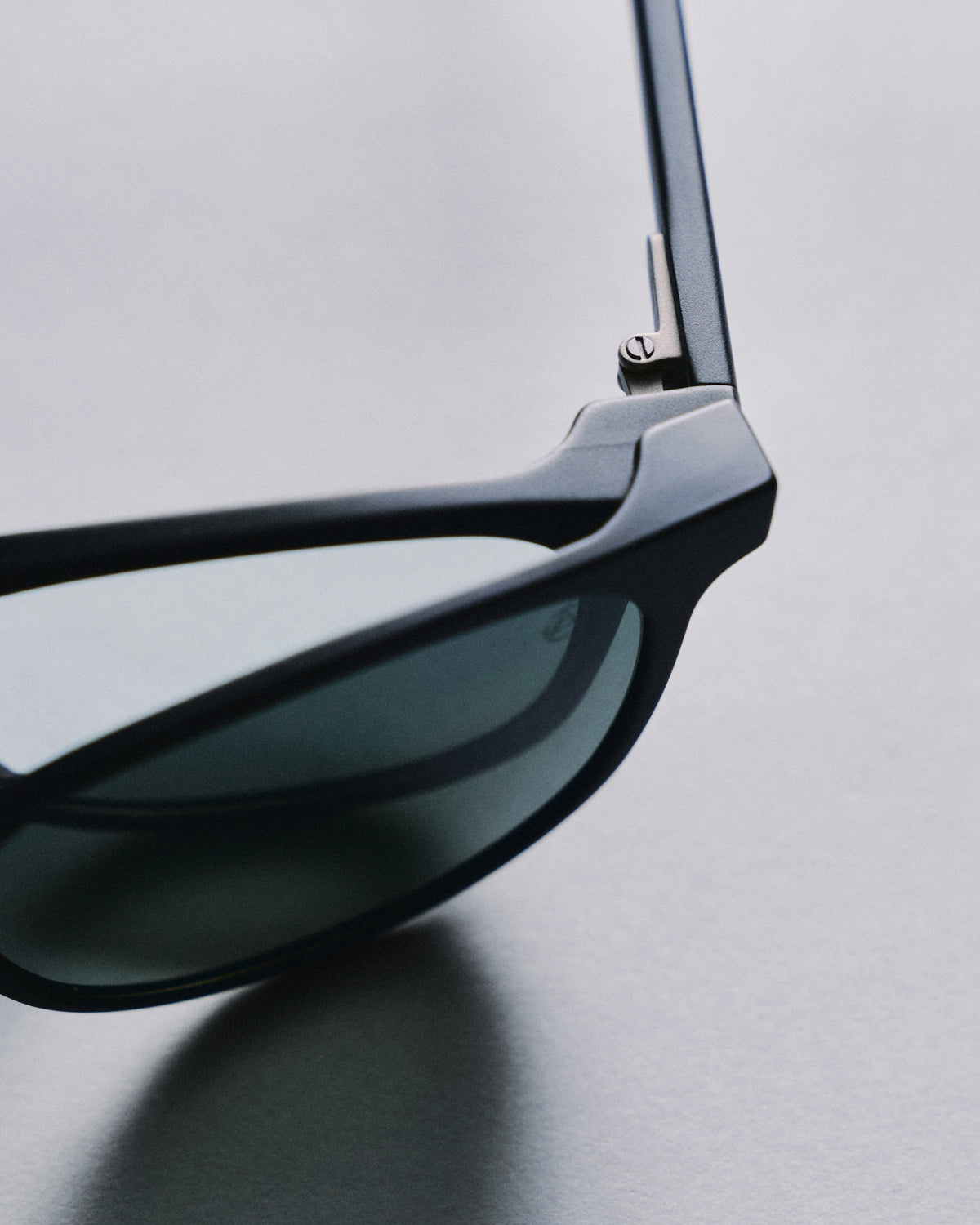 MYKONOS CLIP-ON: Redondas Acetato Noir sunglasses by ATLANT 14658