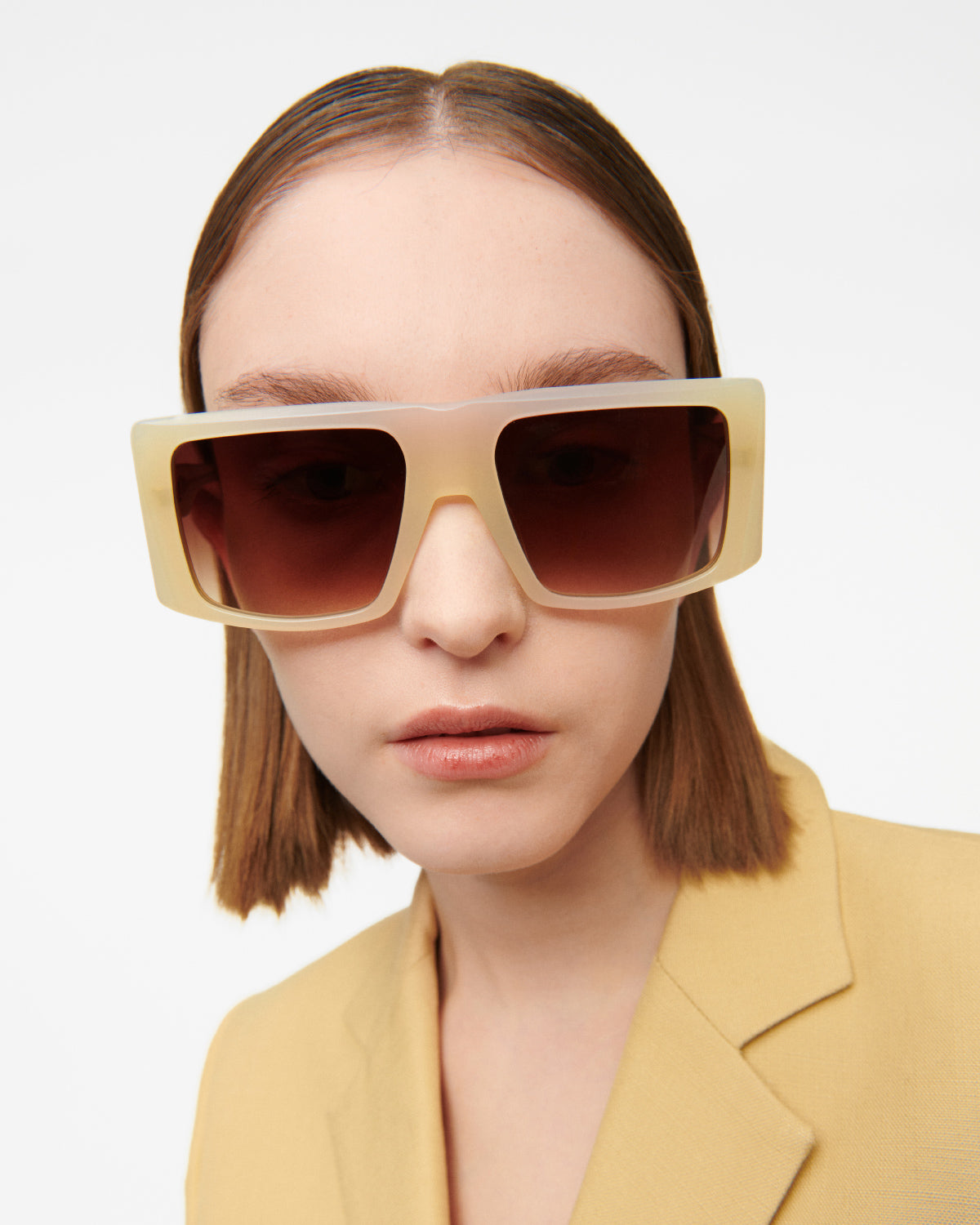 THRIVE 016: Cuadrada Acetato Blanco sunglasses by GIGI STUDIOS 7668